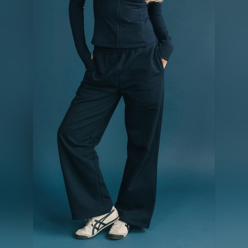 New Fancy Boutique Navy Wide Leg Fleece Sweatpants